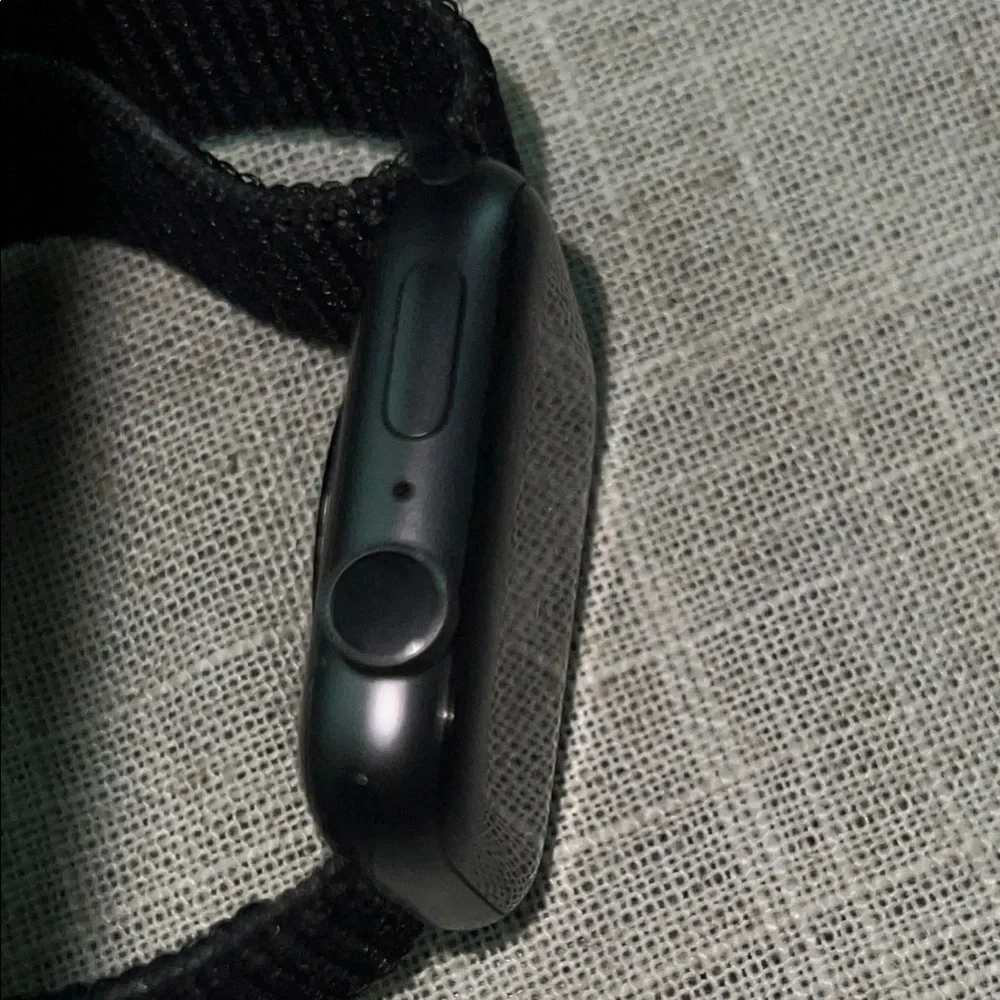 Apple Smartwatch with Band
